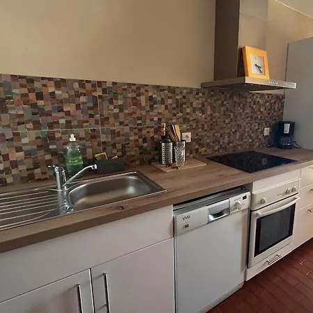 2 Pieces Proche Avec Parking Et Climatisation - Fr-1-226-533 Appartement
